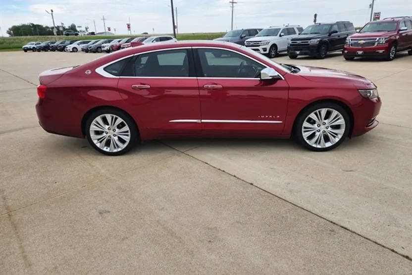 2015 Chevrolet Impala LTZ photo 1