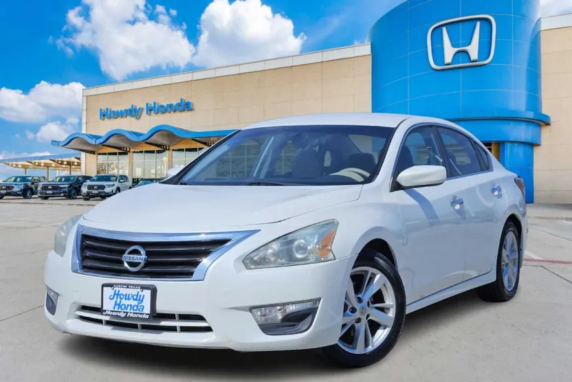 2014 Nissan Altima 2.5 SV photo 1