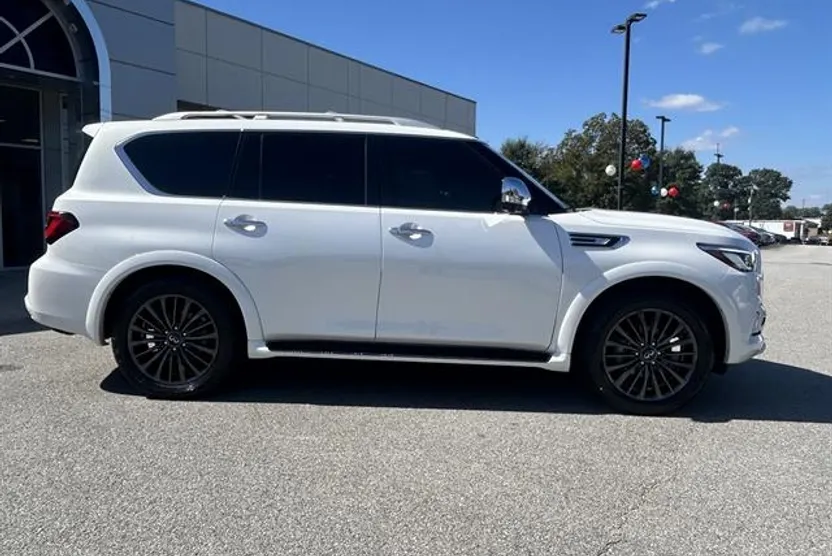 2023 Infiniti QX80 Sensory photo 1