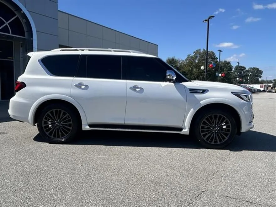 2023 Infiniti QX80 Sensory photo 1