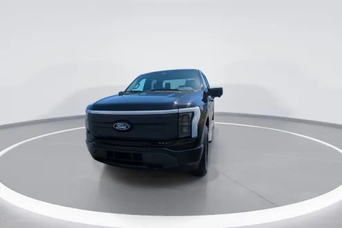 2025 Ford F-150 Lightning photo 3