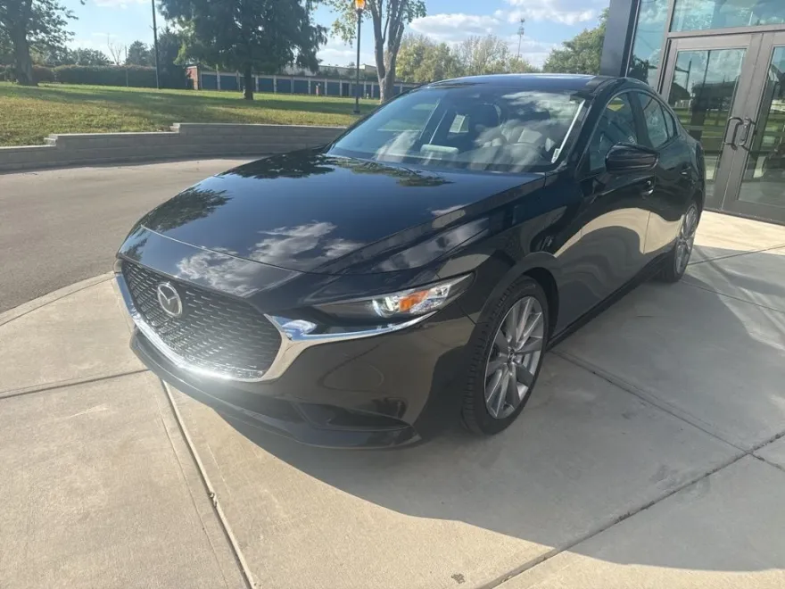 2022 Mazda Mazda3 Preferred photo 1