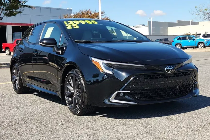 2025 Toyota Corolla XSE photo 1