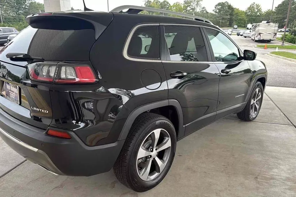 2019 Jeep Cherokee Limited photo 1