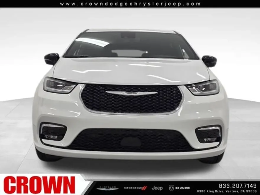 2025 Chrysler Pacifica photo 1