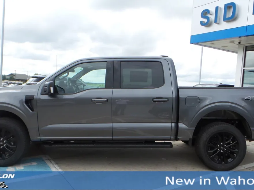 2025 Ford F-150 XLT photo 1