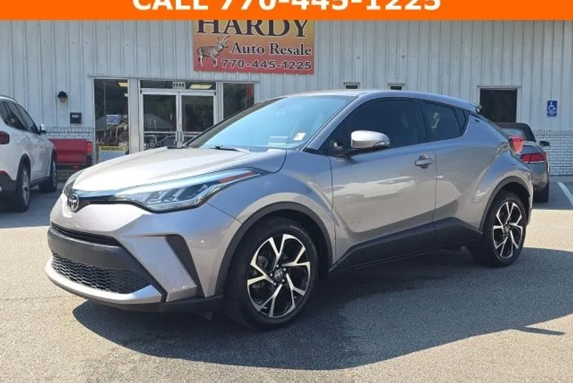 2020 Toyota C-HR XLE photo 1
