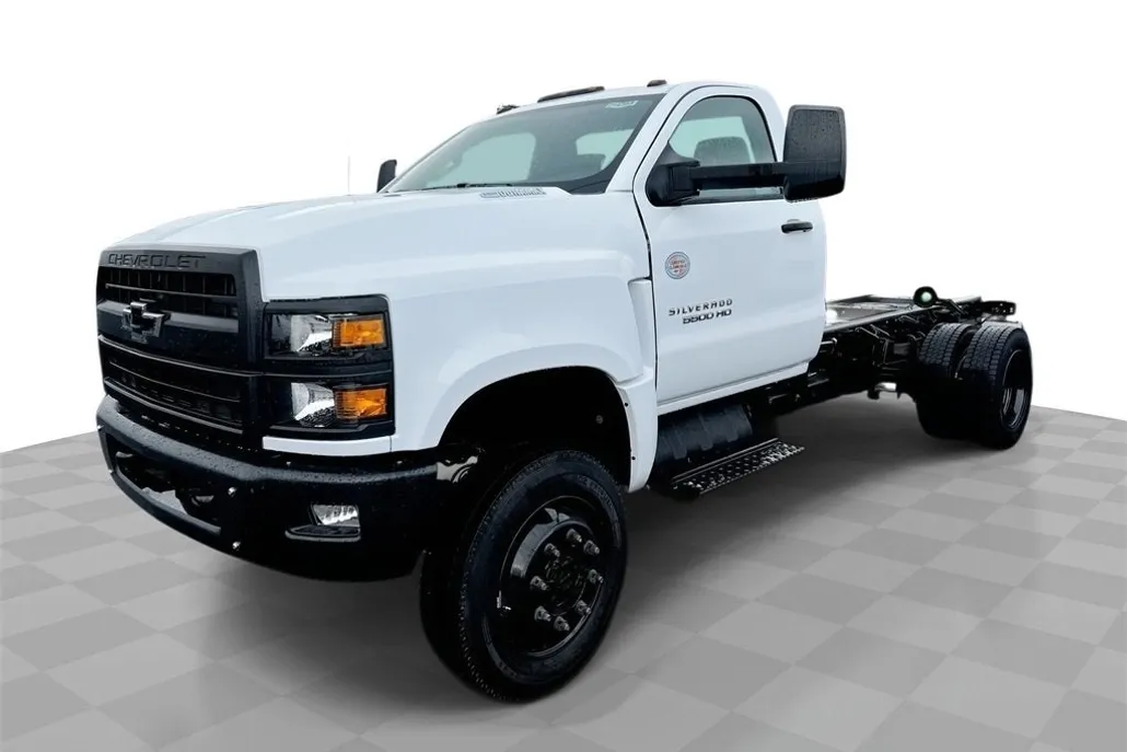 2024 Chevrolet Silverado 5500HD Work Truck photo 1