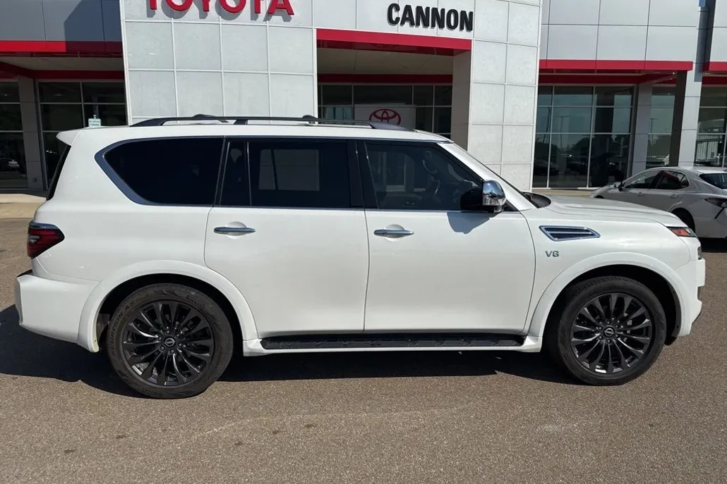 2021 Nissan Armada Platinum photo 1