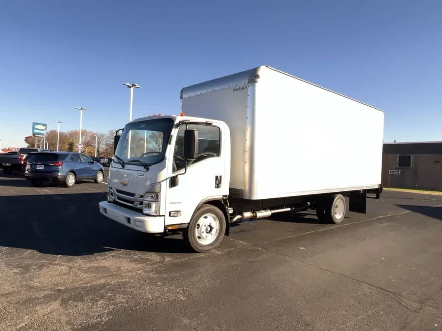 2024 Chevrolet Silverado 4500HD Base photo 1