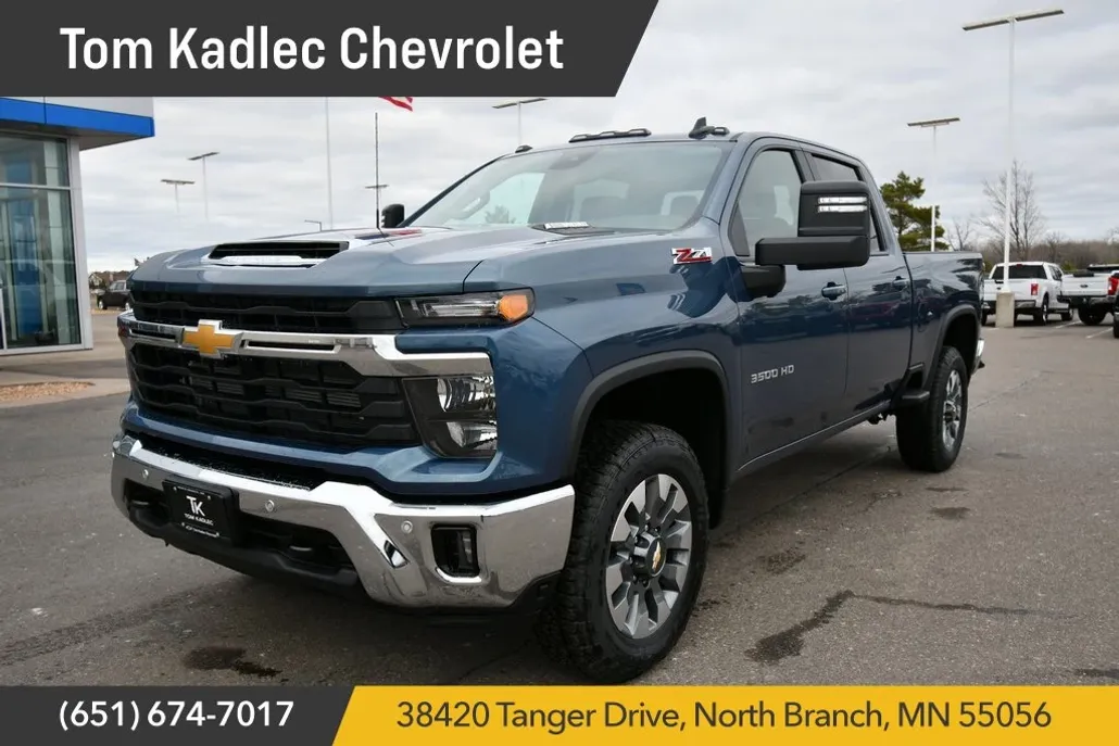 2025 Chevrolet Silverado 3500HD LT photo 1
