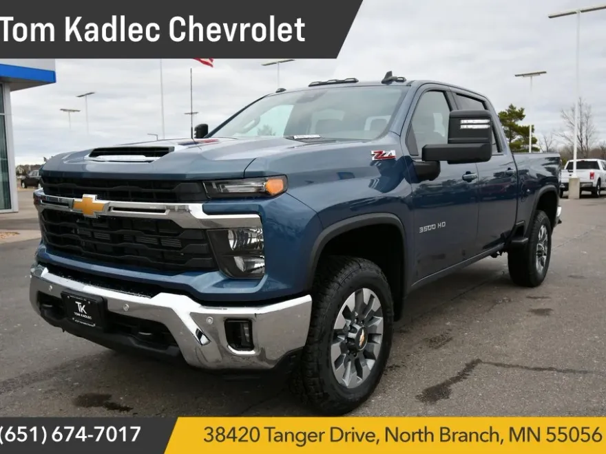 2025 Chevrolet Silverado 3500HD LT photo 1