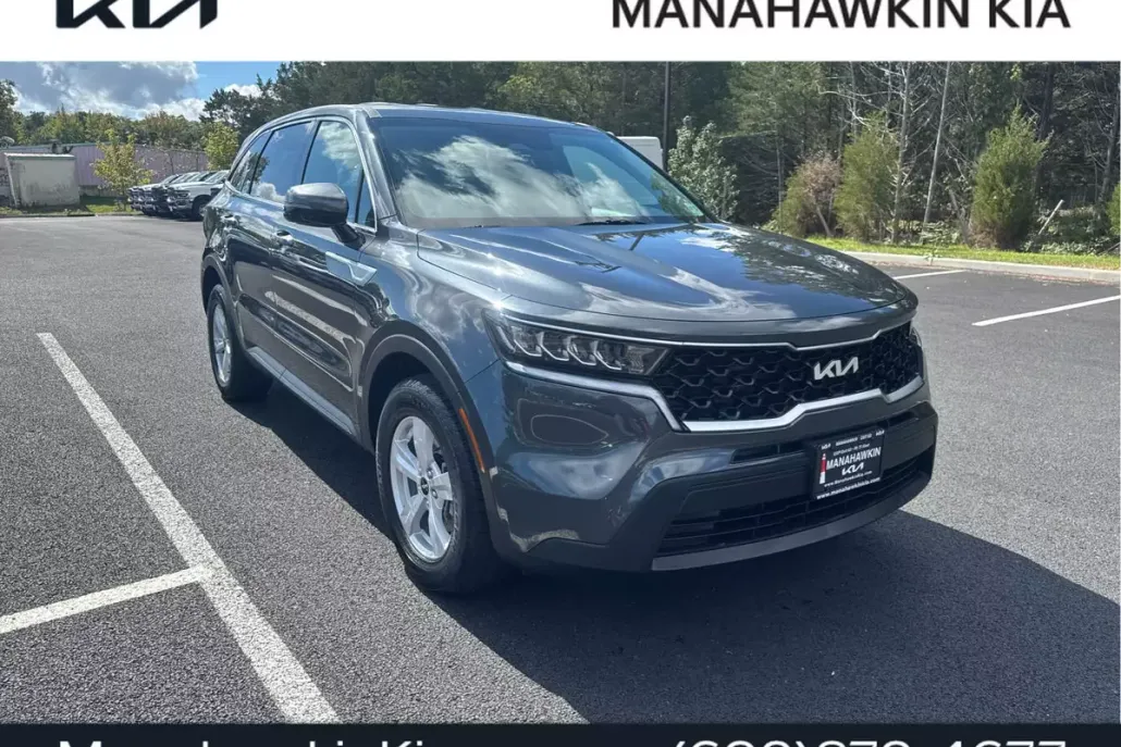 2023 Kia Sorento LX photo 1