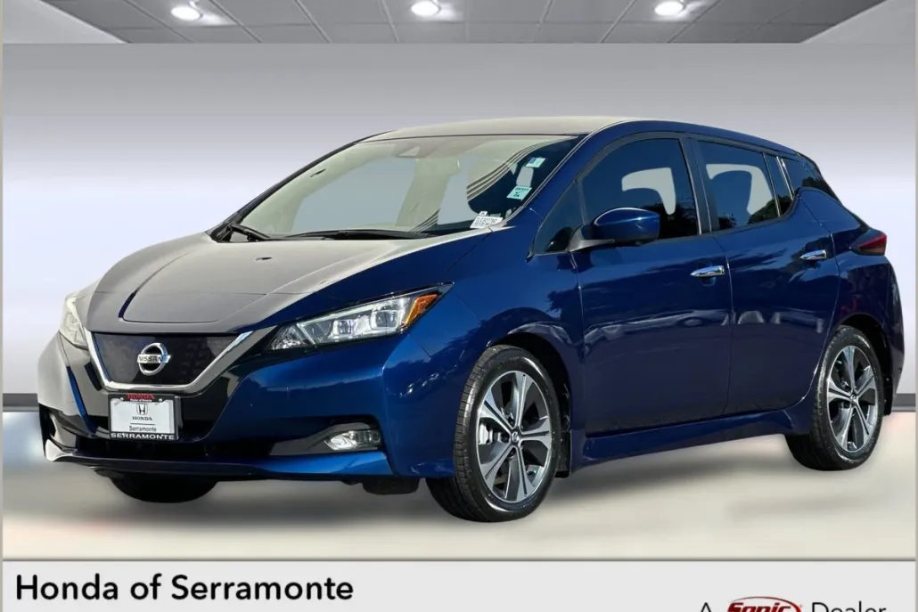 2020 Nissan Leaf SV photo 1