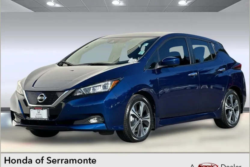 2020 Nissan Leaf SV photo 1