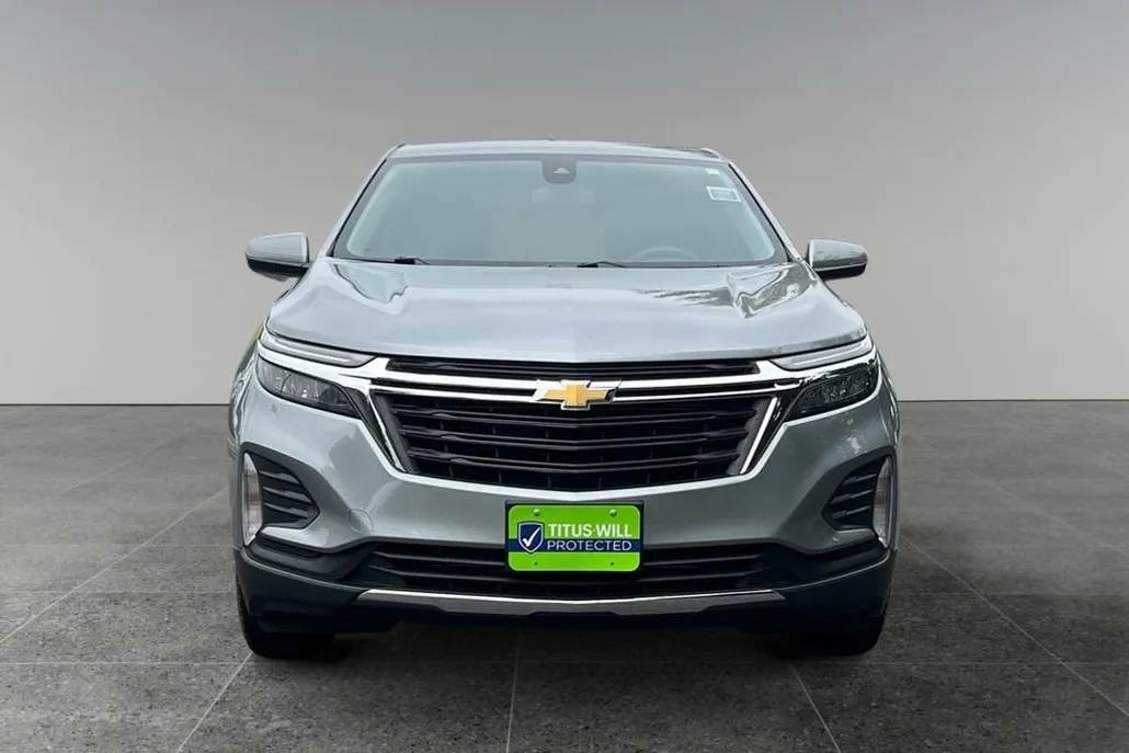 2023 Chevrolet Equinox LT photo 1