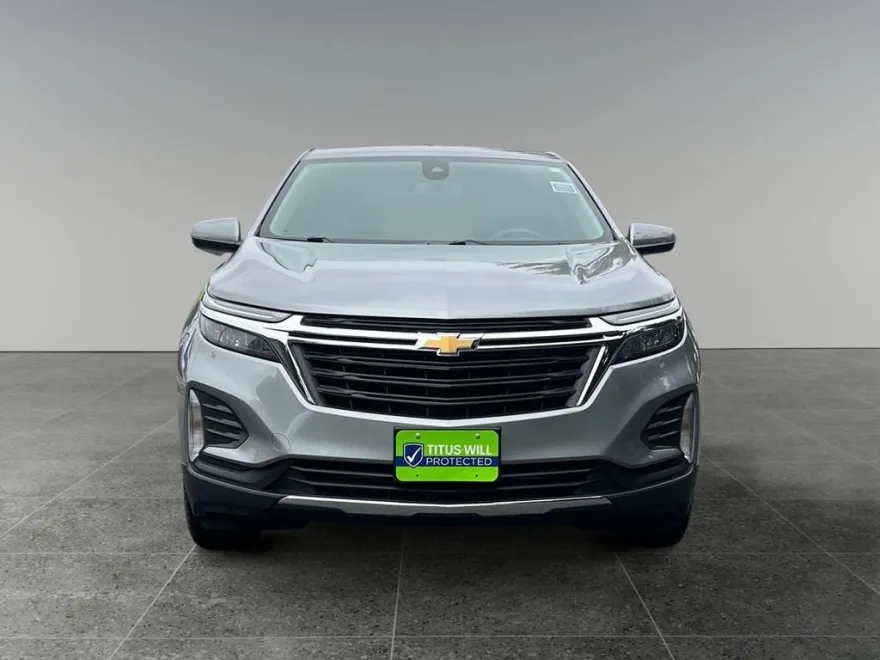 2023 Chevrolet Equinox LT photo 1