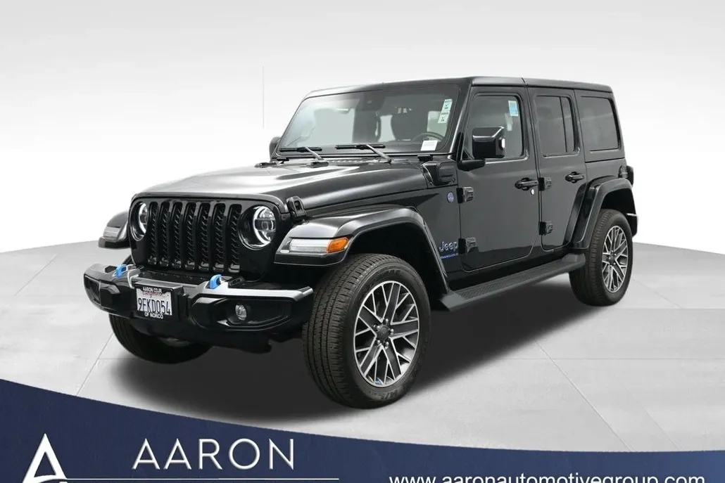 2023 Jeep Wrangler 4xe Sahara photo 1