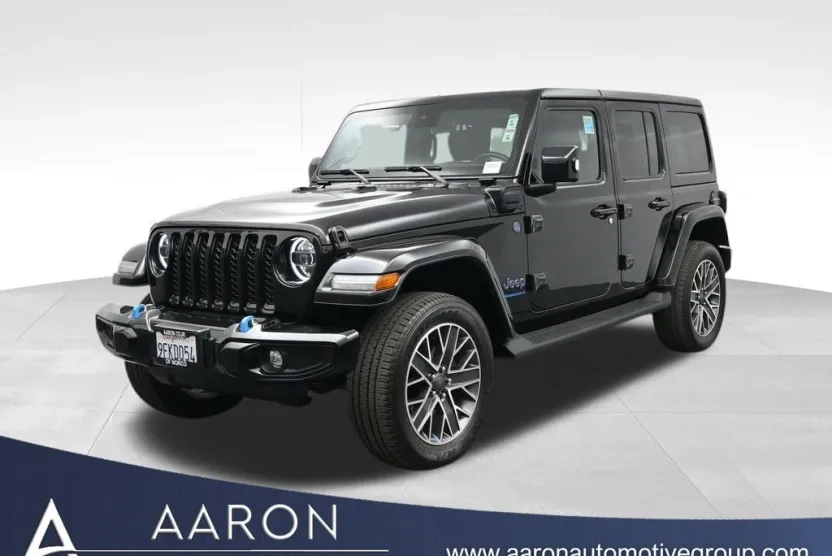 2023 Jeep Wrangler 4xe Sahara photo 1