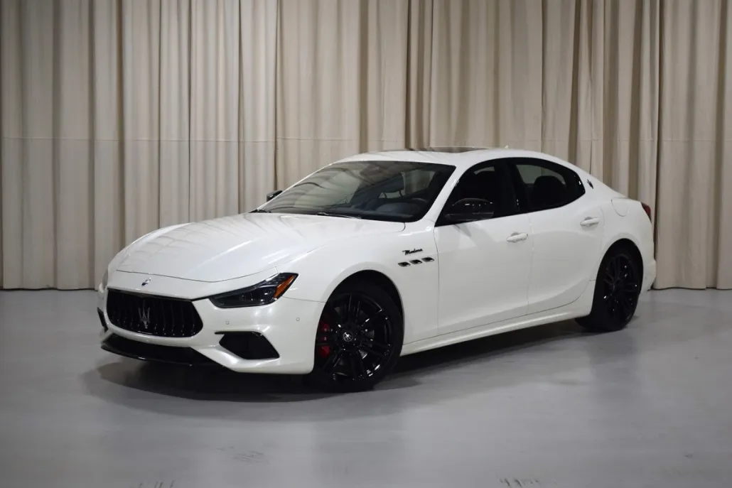 2022 Maserati Ghibli Modena Q4 photo 1