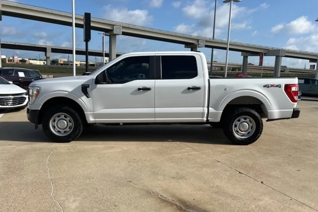 2022 Ford F-150 XL photo 1