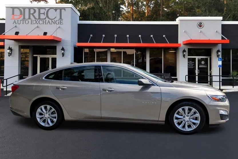 2023 Chevrolet Malibu 1LT photo 1