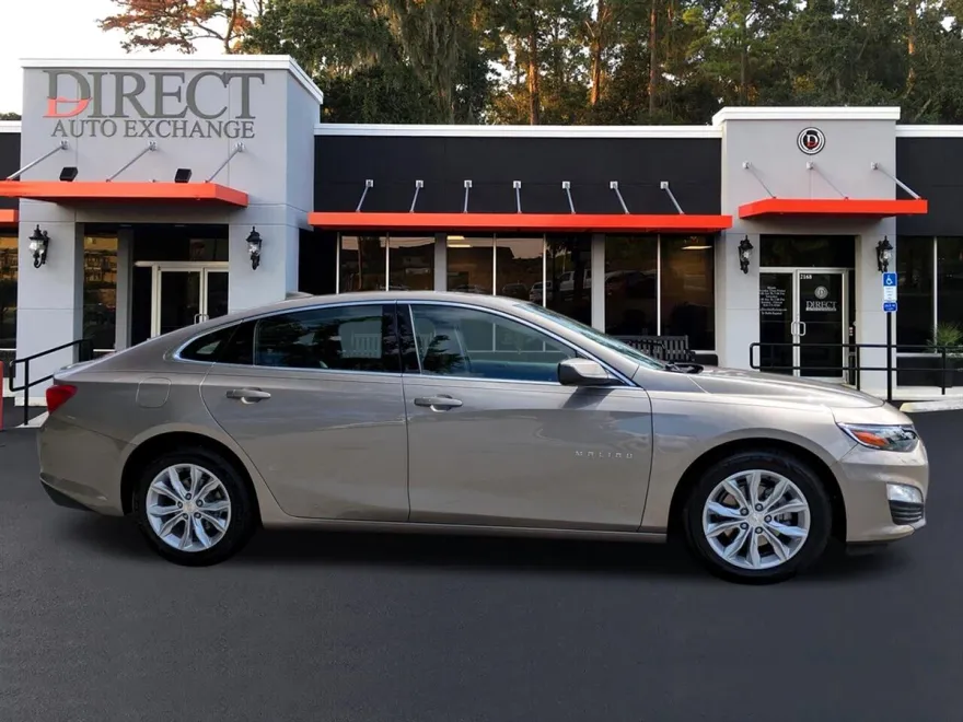 2023 Chevrolet Malibu 1LT photo 1