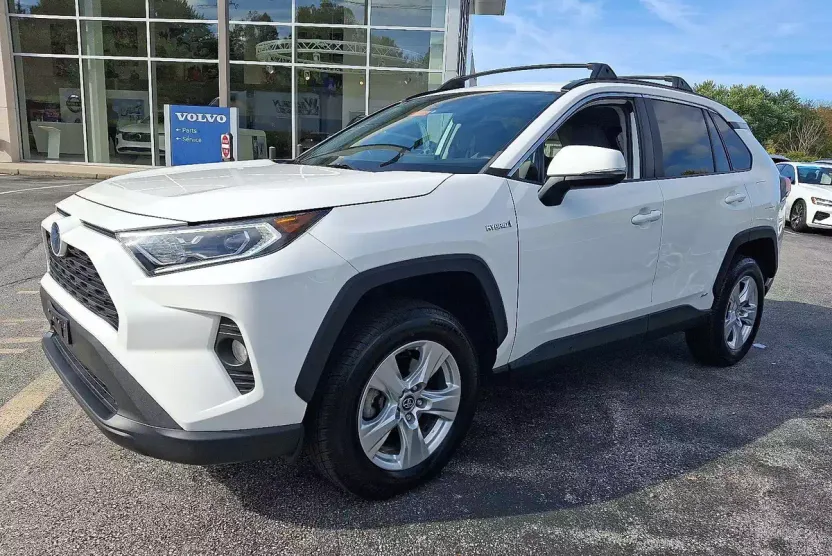 2020 Toyota RAV4 Hybrid XLE photo 1