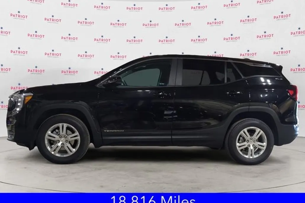 2024 Gmc Terrain SLE photo 1