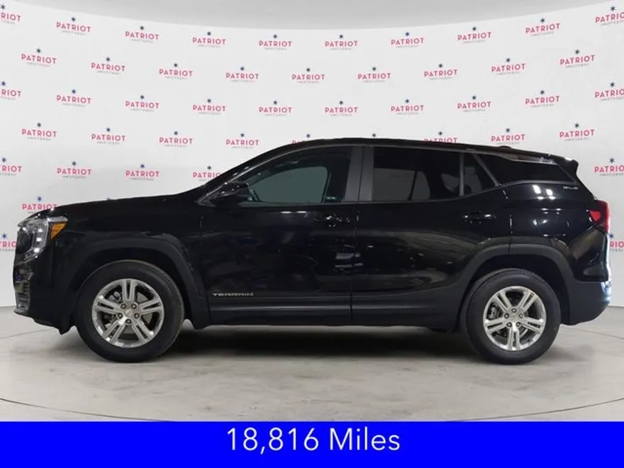 2024 Gmc Terrain SLE photo 1