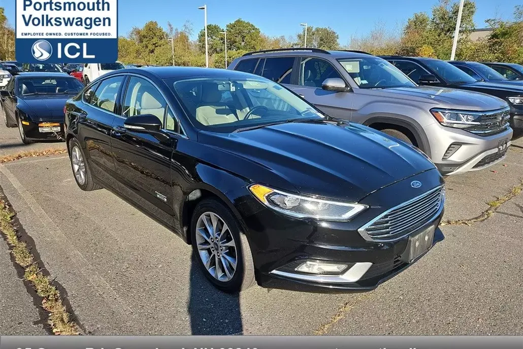 2017 Ford Fusion Energi SE photo 1