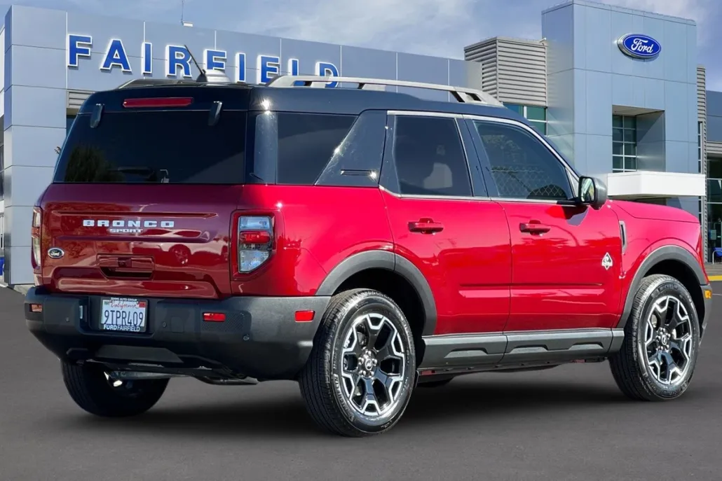 2025 Ford Bronco Sport Outer Banks photo 1