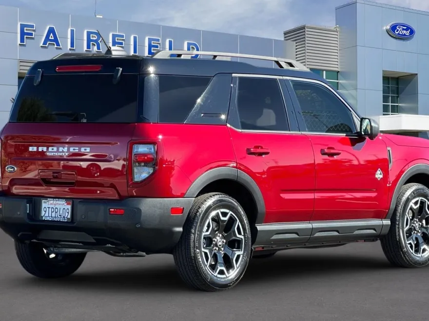 2025 Ford Bronco Sport Outer Banks photo 1
