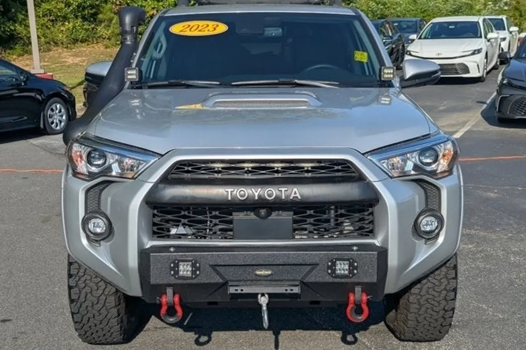 2023 Toyota 4Runner TRD Off-Road Premium photo 1
