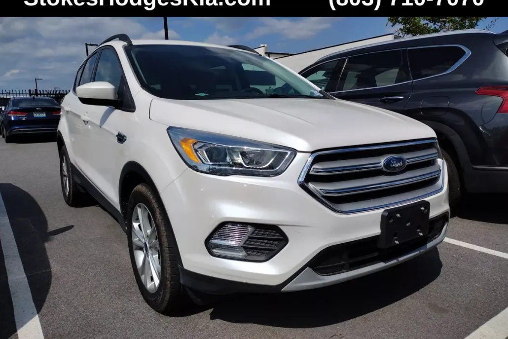 2018 Ford Escape SEL photo 1