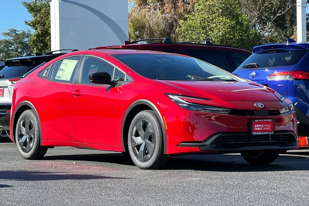 2026 Toyota Prius LE photo 1
