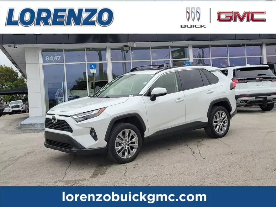 2023 Toyota RAV4 XLE Premium photo 1