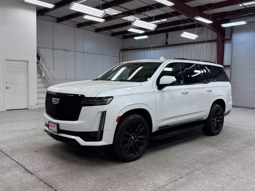 2023 Cadillac Escalade Sport photo 1