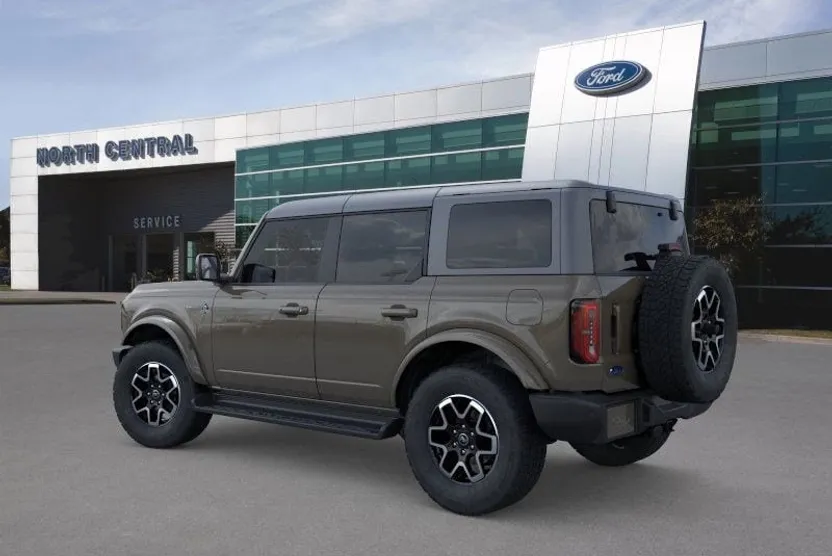 2025 Ford Bronco Outer Banks photo 1