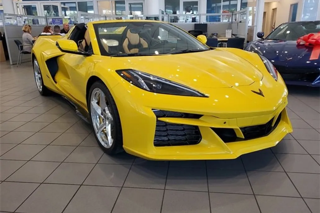 2025 Chevrolet Corvette E-Ray 3LZ photo 1