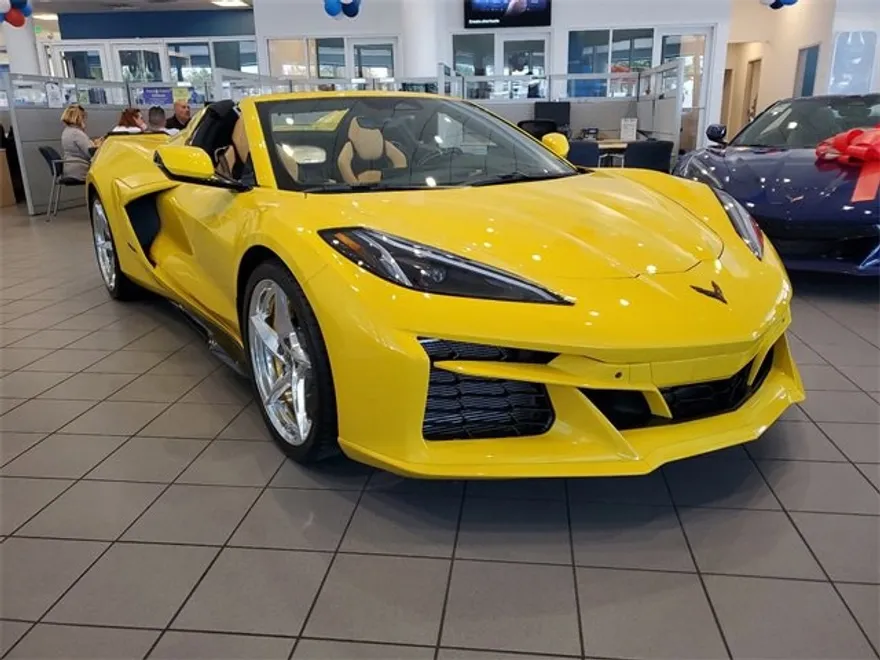 2025 Chevrolet Corvette E-Ray 3LZ photo 1