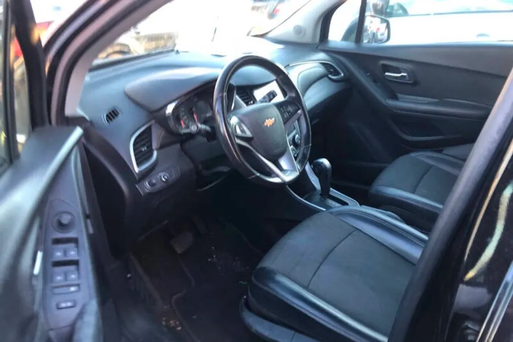 2019 Chevrolet Trax LT photo 1