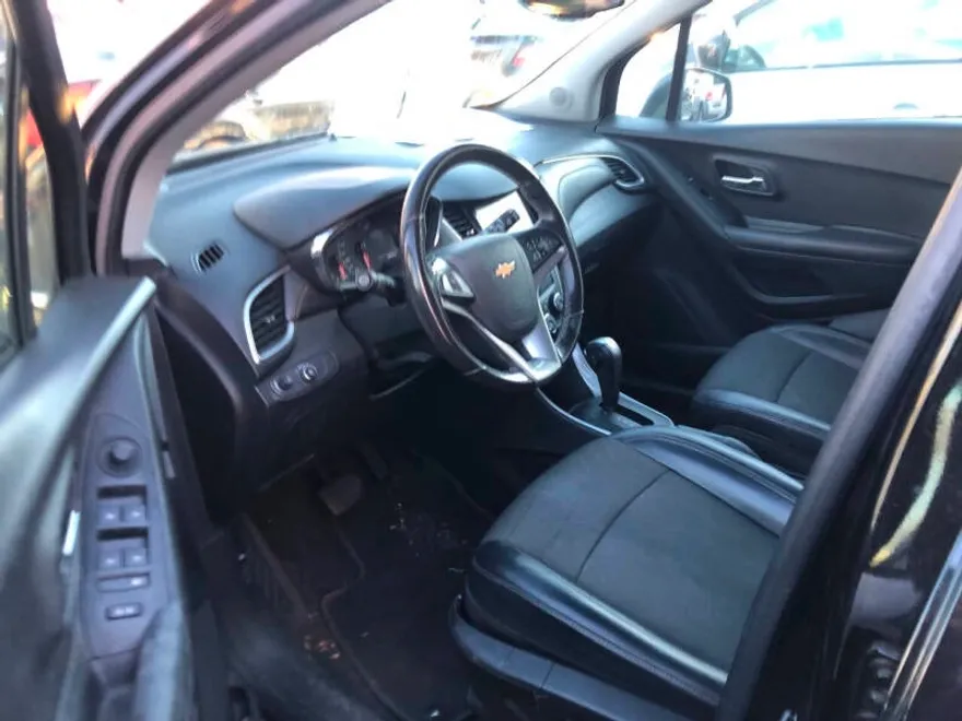 2019 Chevrolet Trax LT photo 1