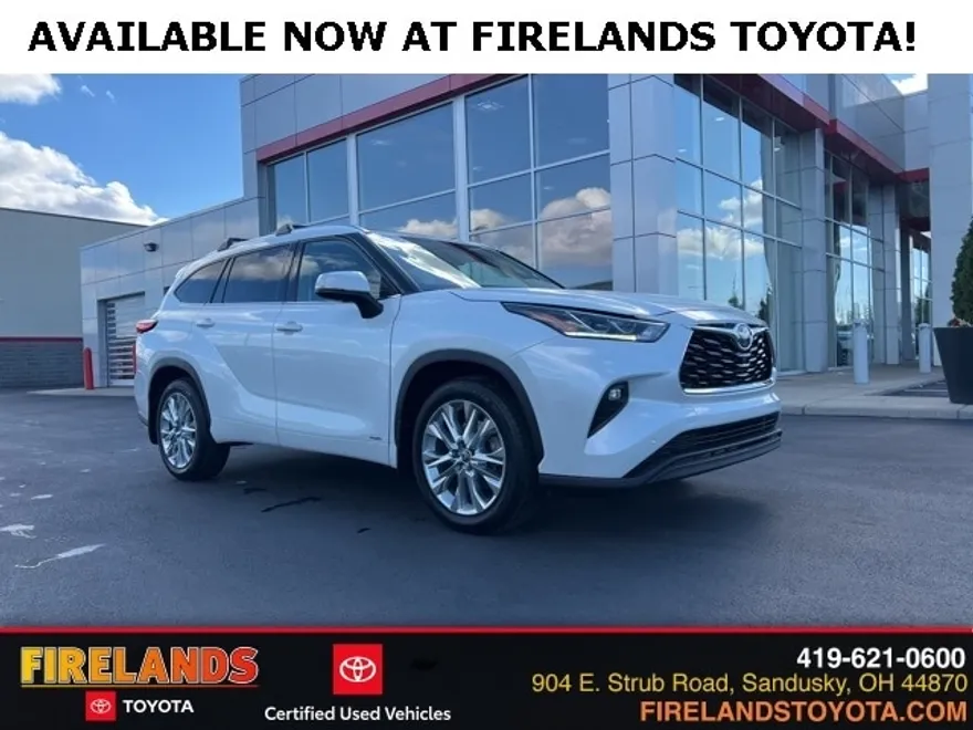 2022 Toyota Highlander Hybrid Limited photo 1