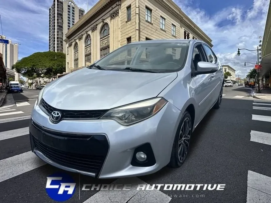 2016 Toyota Corolla LE photo 1