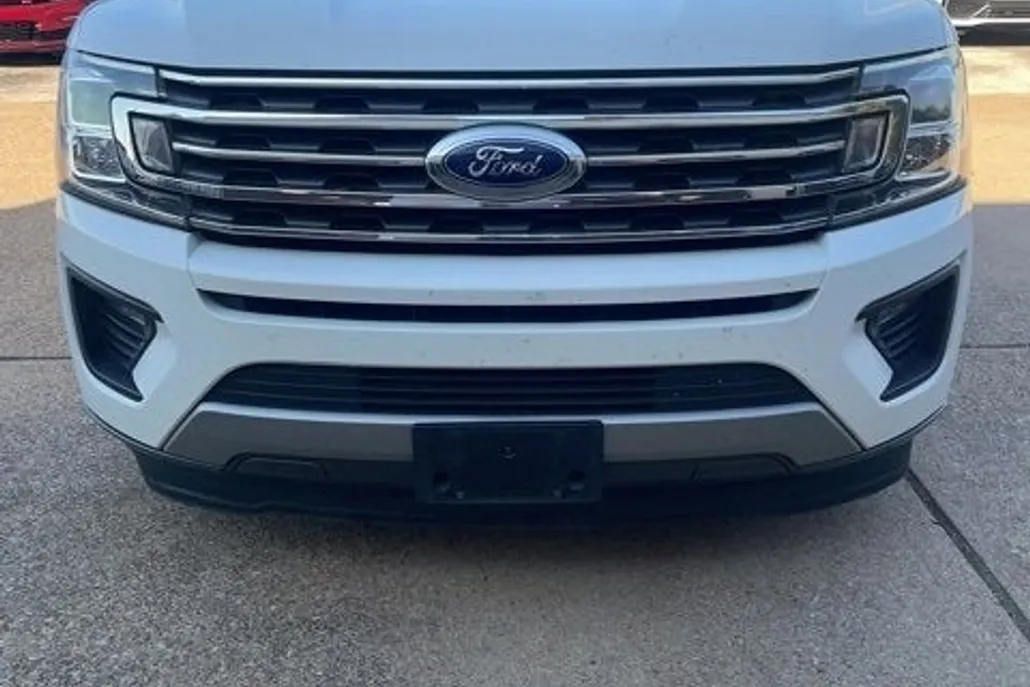 2020 Ford Expedition MAX XLT photo 1