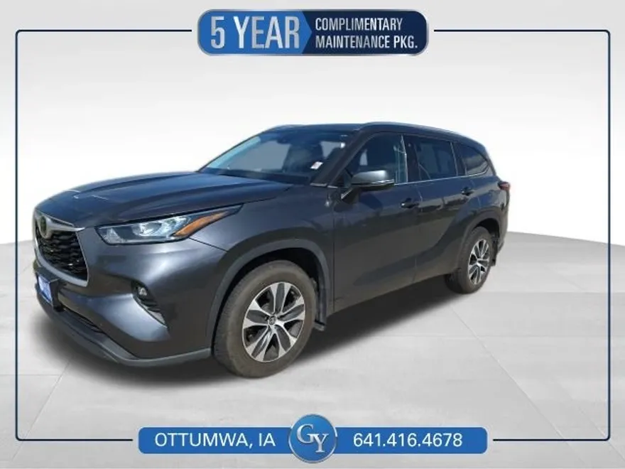 2021 Toyota Highlander XLE photo 1