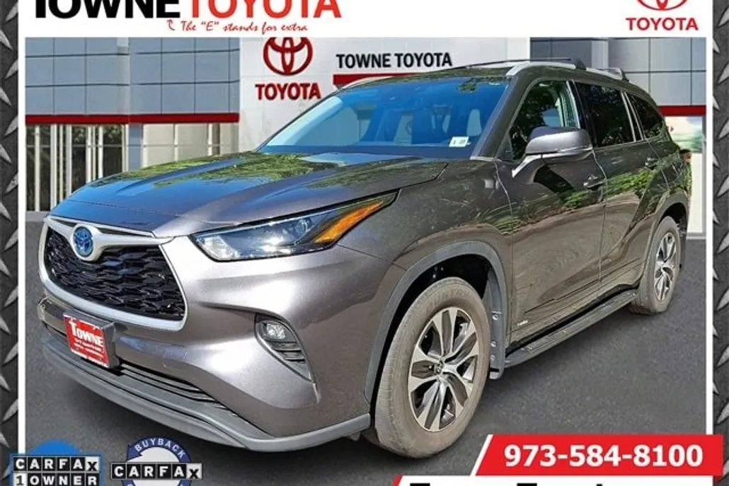 2022 Toyota Highlander Hybrid XLE photo 1