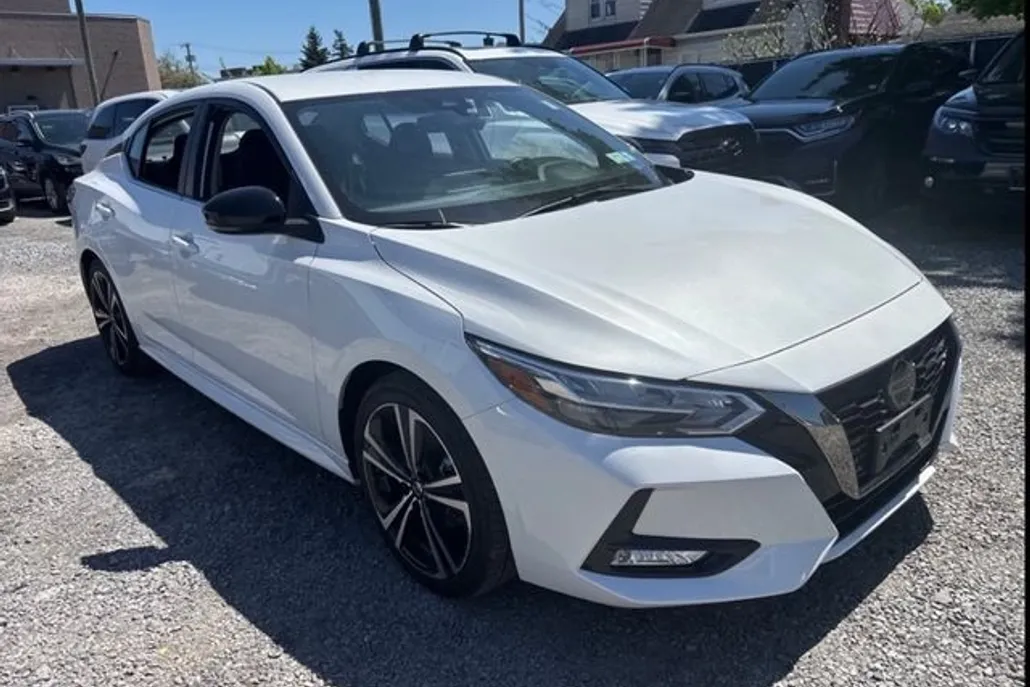 2023 Nissan Sentra SR photo 1