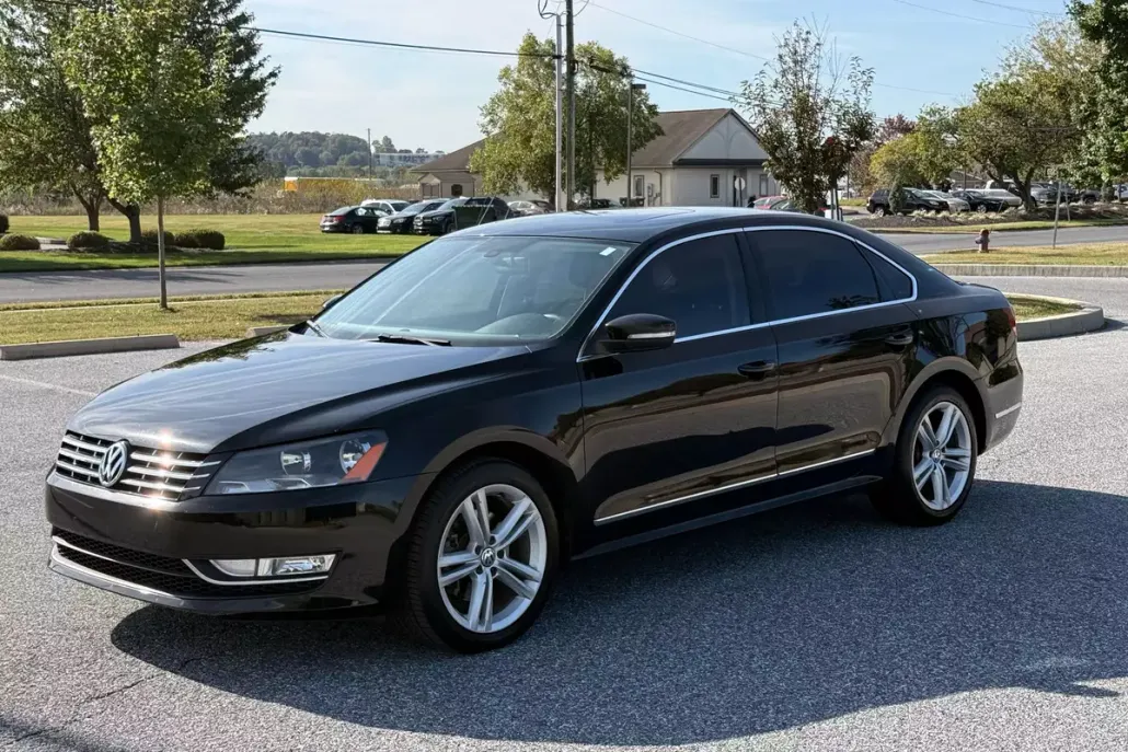 2013 Volkswagen Passat TDI SE photo 1
